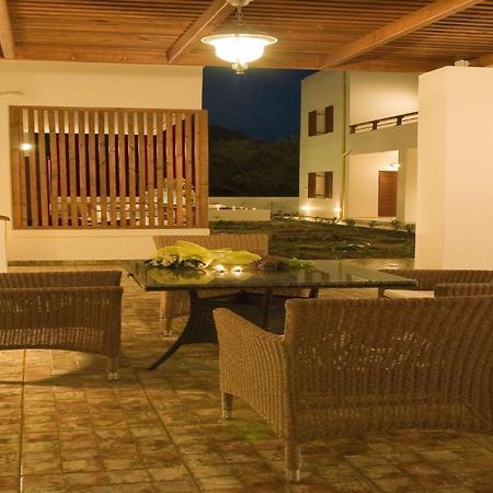 Syia Hotel Sougia Exterior foto